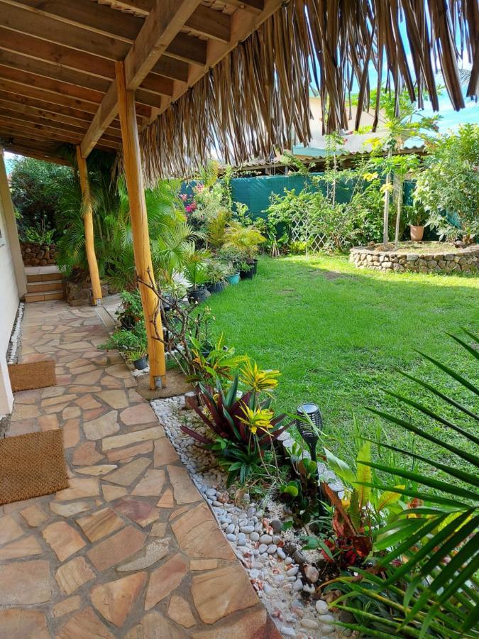 Manaeva Lodge Faaa Ngoại thất bức ảnh